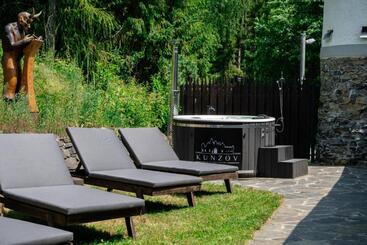 Hrad Kunzov Boutique Hotel & Spa & Restaurant