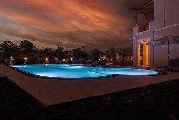 هتل Paddyway Resort
