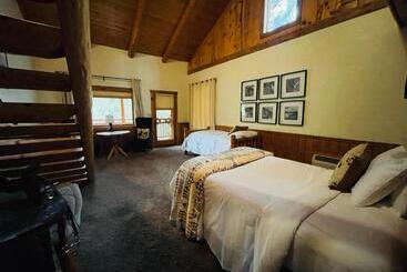 هتل The Lindsay Lodge