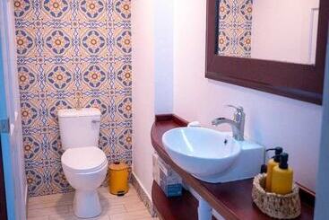 هتل Villa Copthall