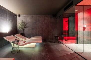 One Two Four   Hotel & Spa