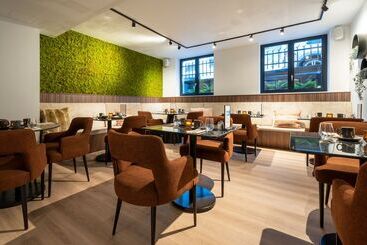 One Two Four   Hotel & Spa