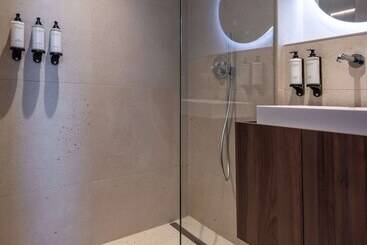 One Two Four   Hotel & Spa