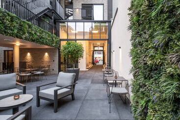 One Two Four   Hotel & Spa