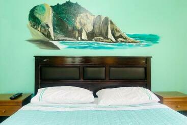 پانسیون Hostal Costa Morena