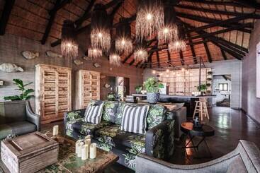 استراحتگاه Mukumbura Lodge Bilene
