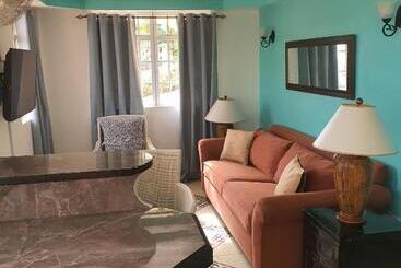 تختخواب و صبحانه Casa De Amor Suites And Tours