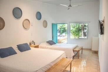 تختخواب و صبحانه Refugio Surf Lodge