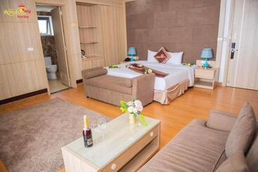 هتل Khách Sạn Century Tam đảo