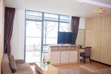 هتل Khách Sạn Century Tam đảo