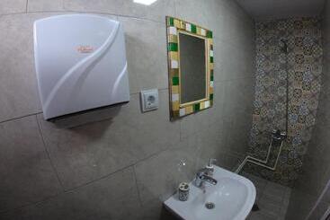 هاستل Green Tianeti