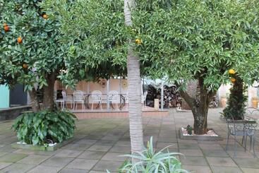تختخواب و صبحانه Alla Casa Di Antonio