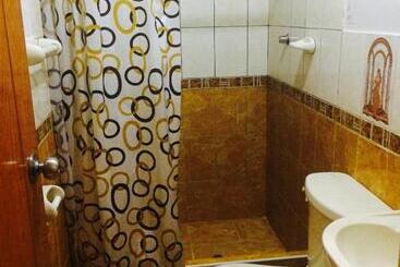 هتل Hostal Oro Verde Villa Rica