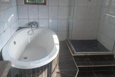 Пансион Fourways Guest House