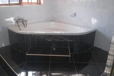 Пансион Fourways Guest House