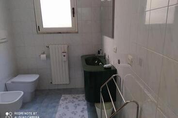 تختخواب و صبحانه Iggh Il Glicine Guest House