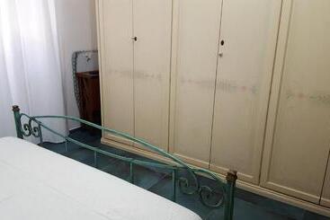 تختخواب و صبحانه Iggh Il Glicine Guest House