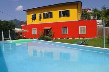 ベッドアンドブレックファースト Varavventura