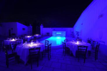 هتل Agriturismo Masseria Santa Lucia Al Bradano
