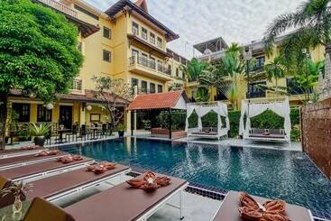 هتل Villa Indochine D Angkor
