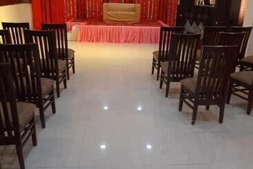 هتل Chandra Palace