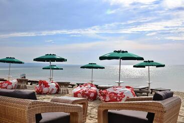 هتل Therma Camp And Pool In Therma Village   Free Parking & Free Beach