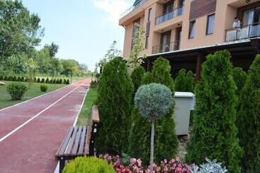 هتل Therma Camp And Pool In Therma Village   Free Parking & Free Beach