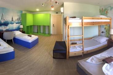 هتل Therma Camp And Pool In Therma Village   Free Parking & Free Beach