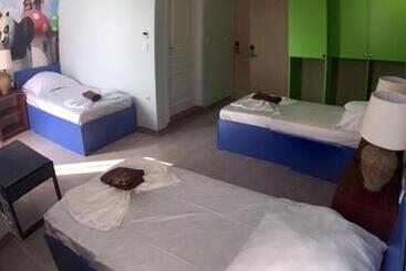 هتل Therma Camp And Pool In Therma Village   Free Parking & Free Beach