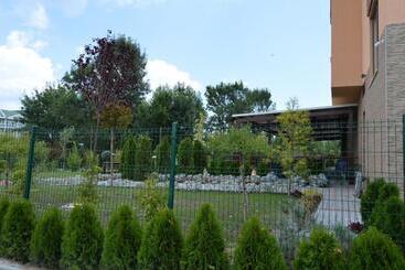 هتل Therma Camp And Pool In Therma Village   Free Parking & Free Beach
