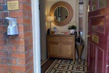 هتل Ashbourne House