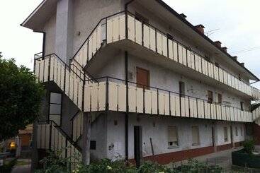 هتل B&b Da Leo