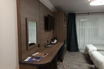 هتل Corn Mill Lodge