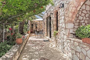 هتل Creta Vitalis