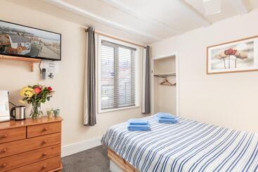هتل Discovery Accommodation