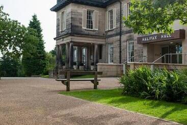 هتل Halifax Hall