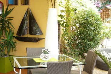 Отель Hôtel Beau Soleil