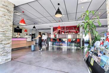 هتل Hôtel Des Lumières Lyon Meyzieu Arena Stadium