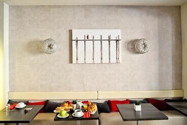 هتل Hôtel Oxo