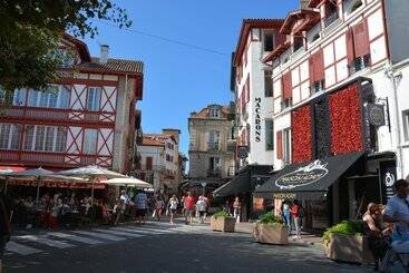 هتل Boutique Hôtel Txoko
