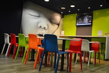 هتل Ibis Budget Cholet Centre