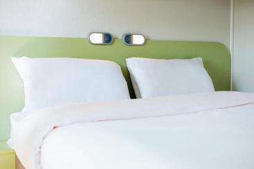 هتل Ibis Budget Clermont Ferrand Le Brezet Aeroport