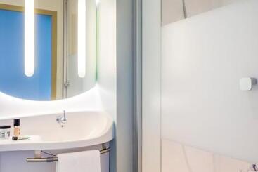 هتل Ibis Budget Clermont Ferrand Le Brezet Aeroport