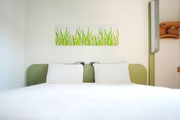 هتل Ibis Budget Gare De Poitiers