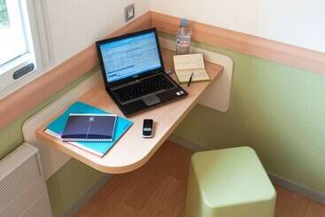 בית מלון כפרי Ibis Budget Poitiers Sud