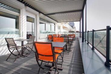 هتل Hôtel La Petite Sirène Quiberon
