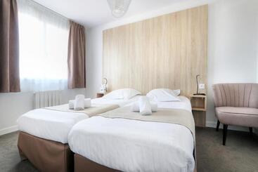 هتل Hôtel La Petite Sirène Quiberon