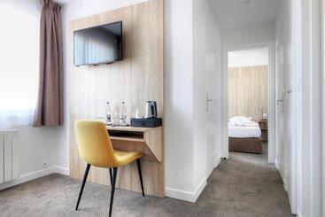 هتل Hôtel La Petite Sirène Quiberon