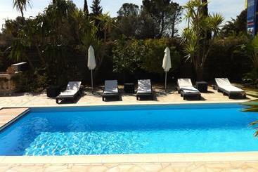 호텔 Hôtel La Quiétude