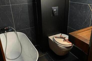 هتل Hôtel Les 4 éléments